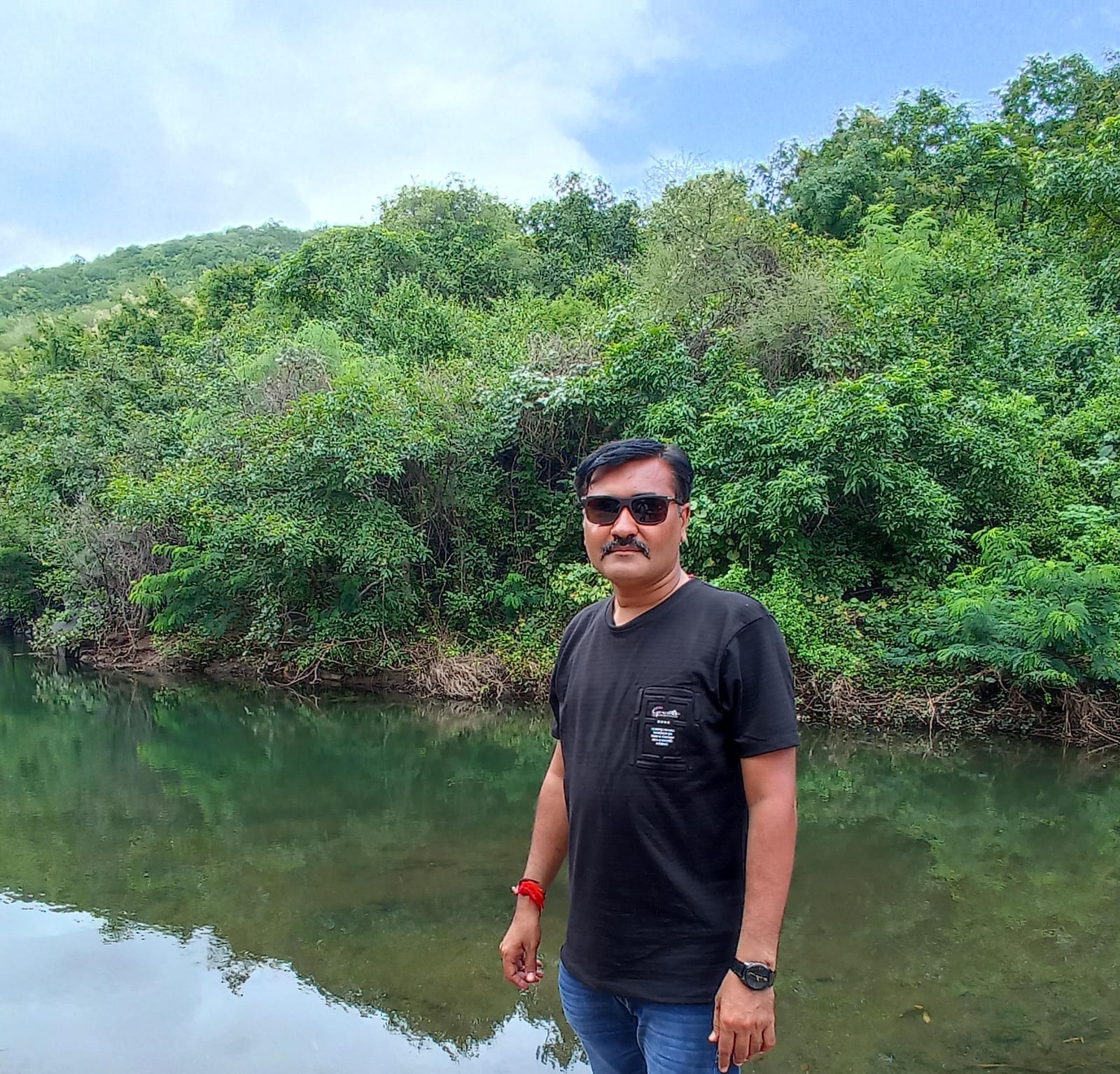 વિજયભાઈ જસાભાઇ હેરભા