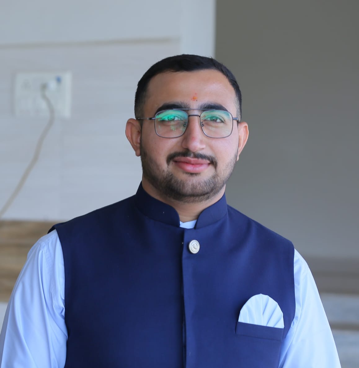  ઉદયભાઇ રાજેશભાઇ ખાટરીયા 